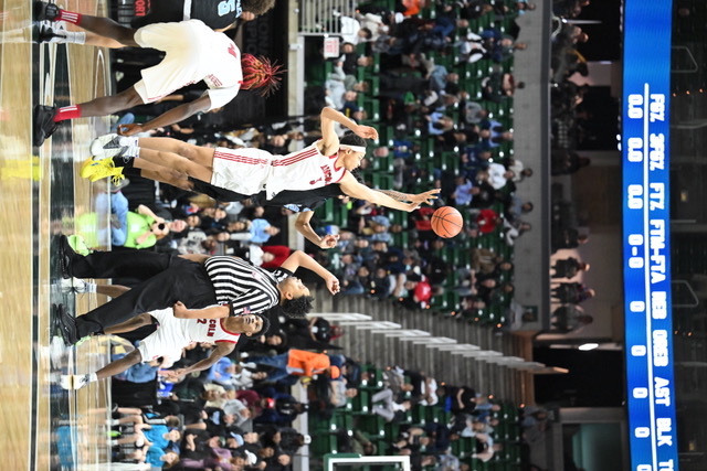South Christian vs Warren Lincoln in the MHSAA Division 2 championship -- Scott Hasse4
